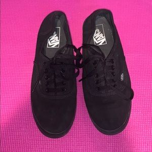 Black Old School Low Top Vans!!